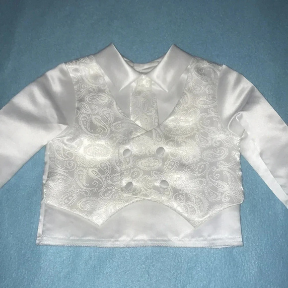 NEW CHRISTENING APPAREL attached paisley vest & tie size 9-12 month 16 to 20 lbs - Picture 3 of 16